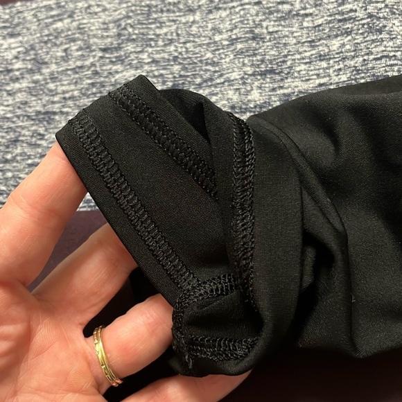 Lululemon Surge Warm Crew Shirt Size M Blue Red Black Striped Mens Long Sleeve - Picture 4 of 7